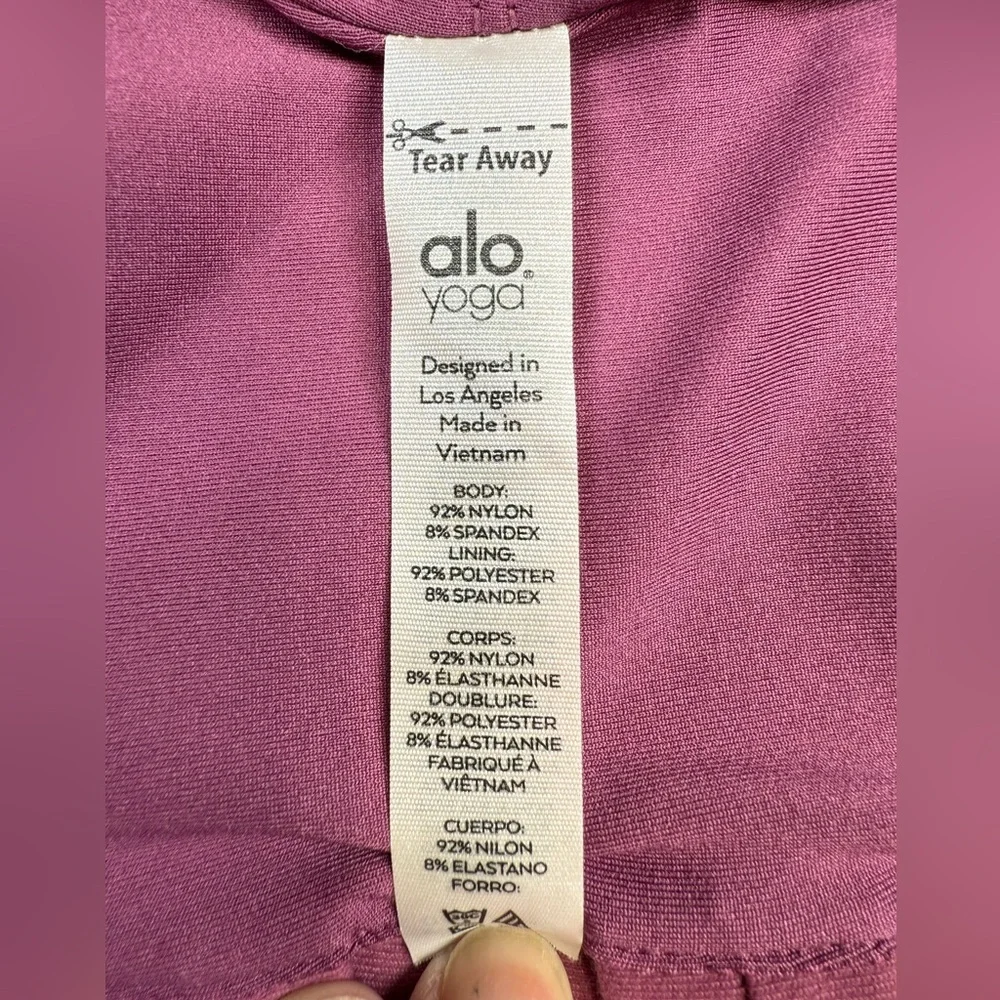 ALO Yoga Fortify Sports Bra Tank - Size Small in Dragonfruit.  Without Pads